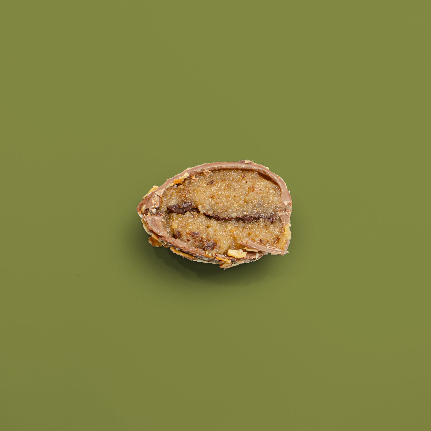 Zweierlei Nuss-Marzipan Osterei-Praline