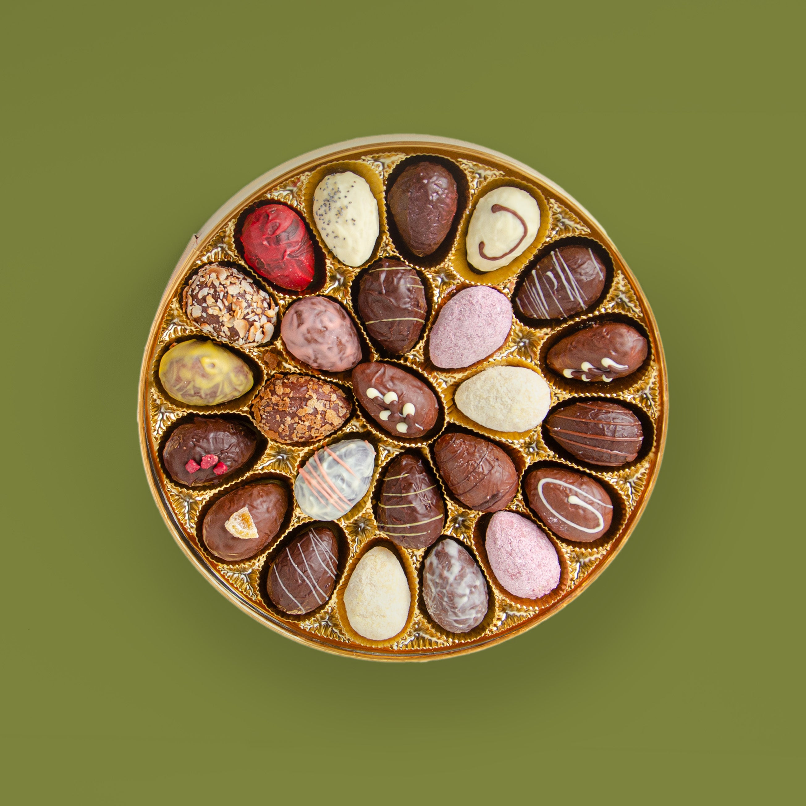 Große Goldschachtel mit Alkohol