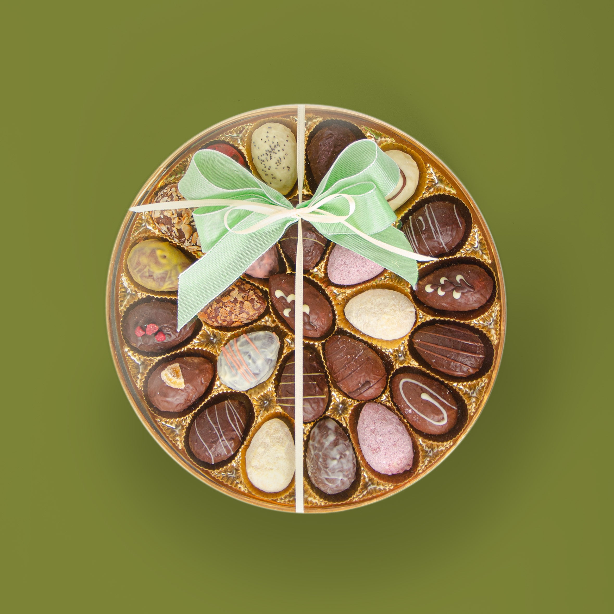 Große Goldschachtel mit Alkohol