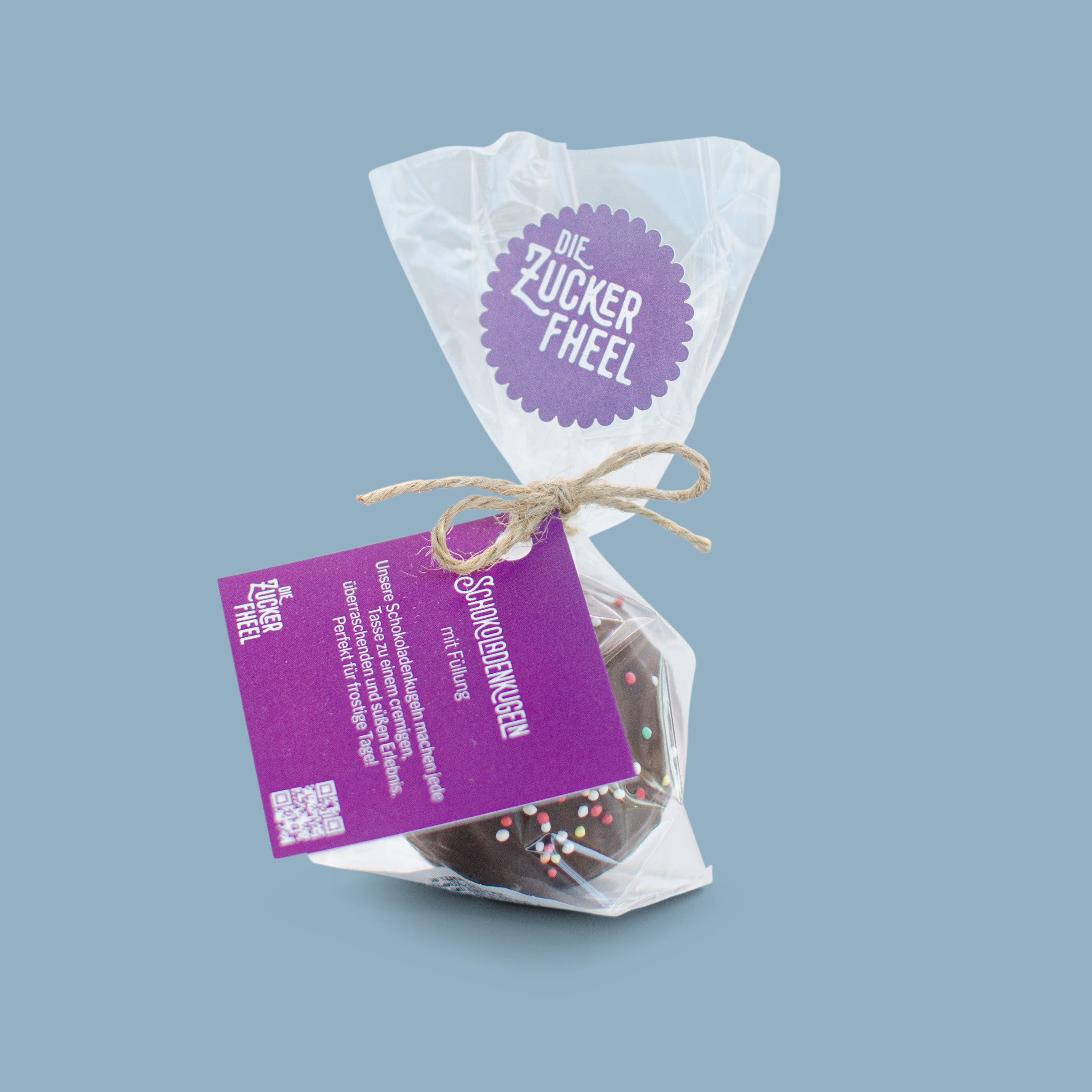 Heiße Schokoladenkugel mit Marshmallows